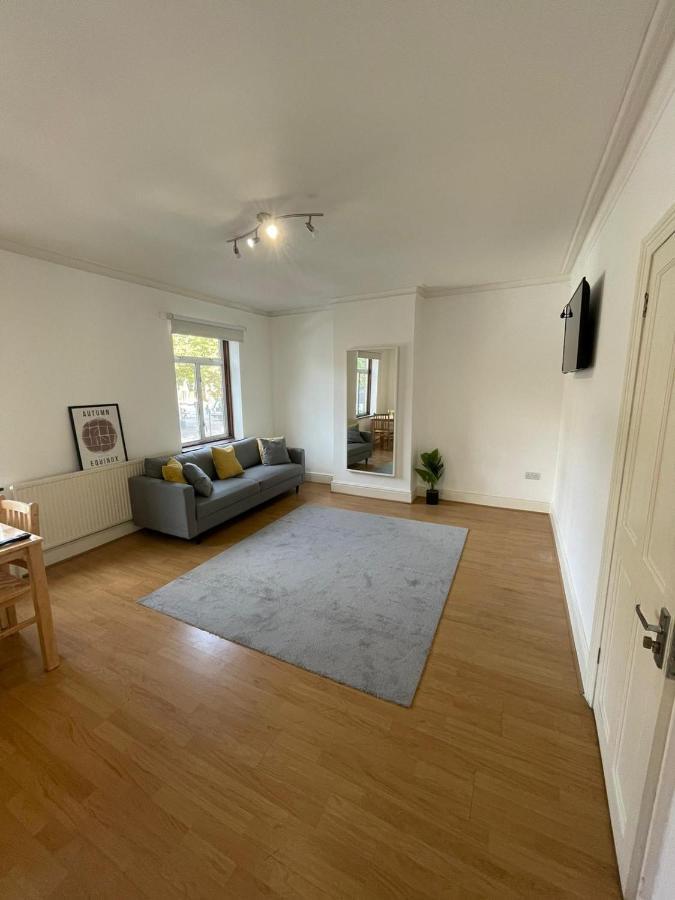 Amazing 3 Bedroom Flat Minutes From Tower Bridge Londres Exterior foto